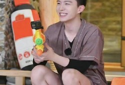 娱乐圈爆料范丞丞贾玲是谁,娱乐圈爆料的神秘关系揭秘